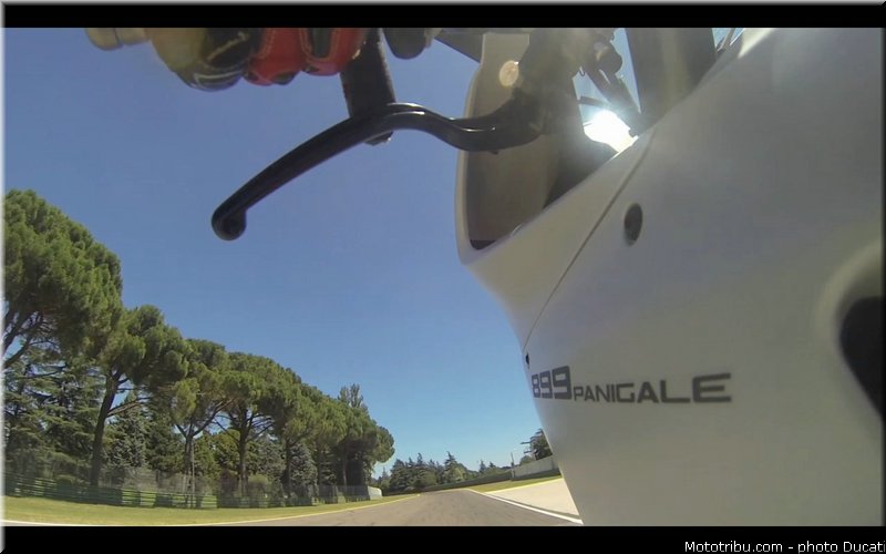 ducati_2014_superbike_899_panigale_0075
