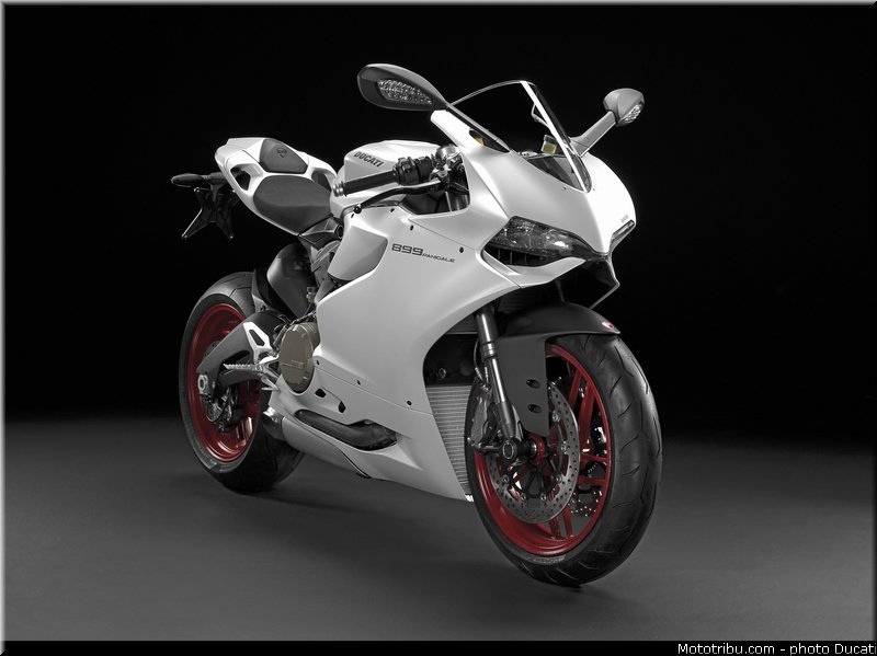 ducati_2014_superbike_899_panigale_0087