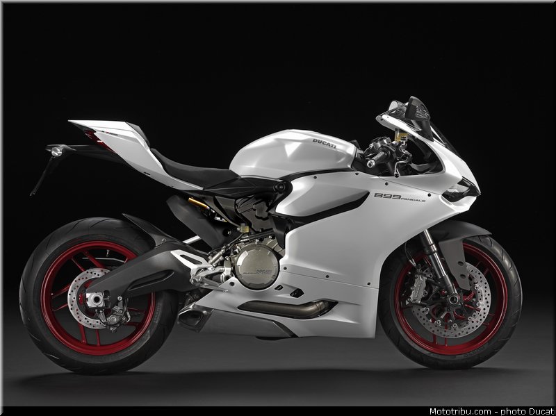 ducati_2014_superbike_899_panigale_0088