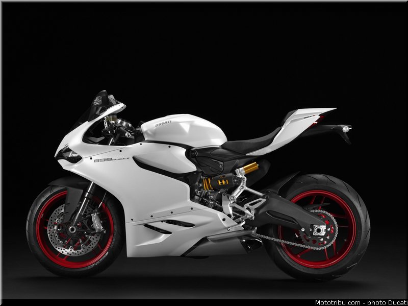 ducati_2014_superbike_899_panigale_0089