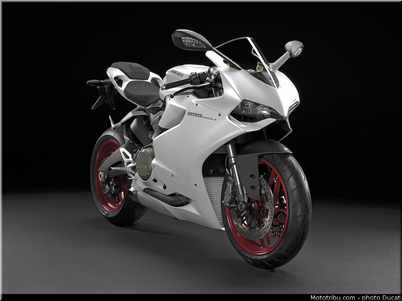 ducati_2014_superbike_899_panigale_0090
