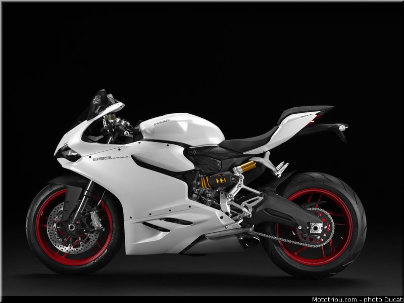 ducati_2014_superbike_899_panigale_0092
