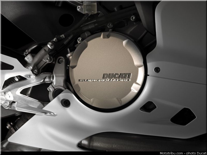 ducati_2014_superbike_899_panigale_0095