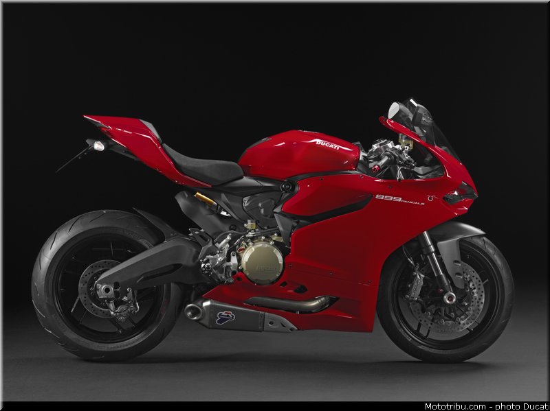 ducati_2014_superbike_899_panigale_0096