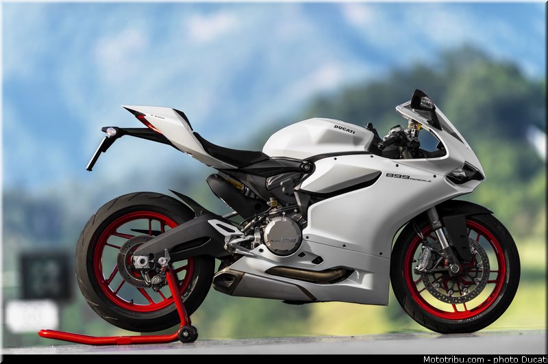 ducati_2014_superbike_899_panigale_0098