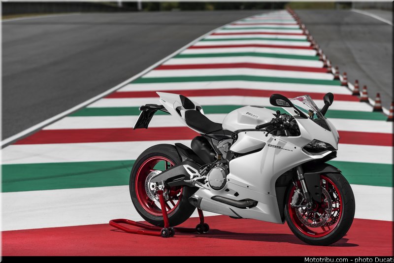 ducati_2014_superbike_899_panigale_0099