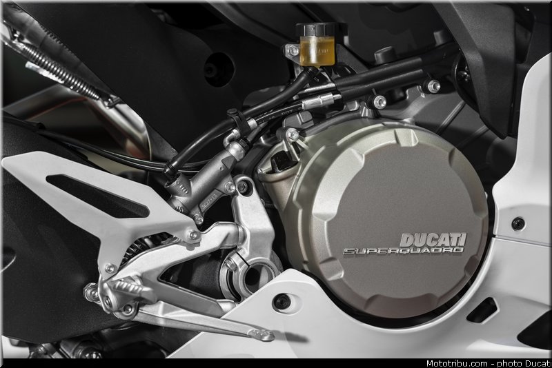 ducati_2014_superbike_899_panigale_0116