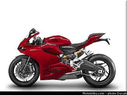 ducati_2014_superbike_899_panigale_0076.jpg