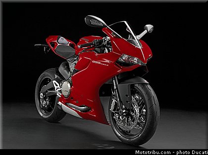 ducati_2014_superbike_899_panigale_0079.jpg