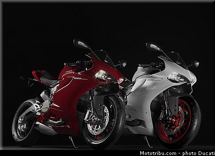 ducati_2014_superbike_899_panigale_0093.jpg