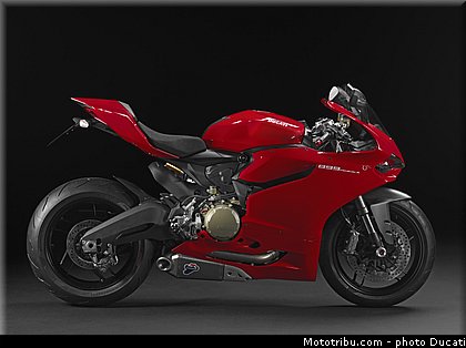 ducati_2014_superbike_899_panigale_0096.jpg
