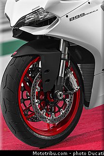 ducati_2014_superbike_899_panigale_0106.jpg
