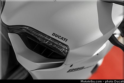 ducati_2014_superbike_899_panigale_0107.jpg
