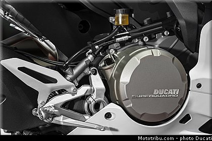 ducati_2014_superbike_899_panigale_0116.jpg