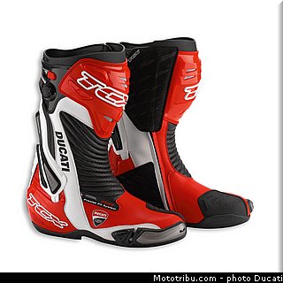 ducati_2014_superbike_899_panigale_0138.jpg
