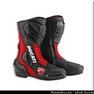ducati_2014_superbike_899_panigale_0143.jpg