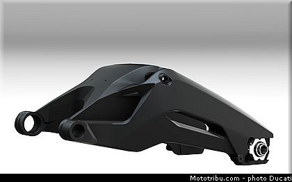 ducati_2014_superbike_899_panigale_0150.jpg