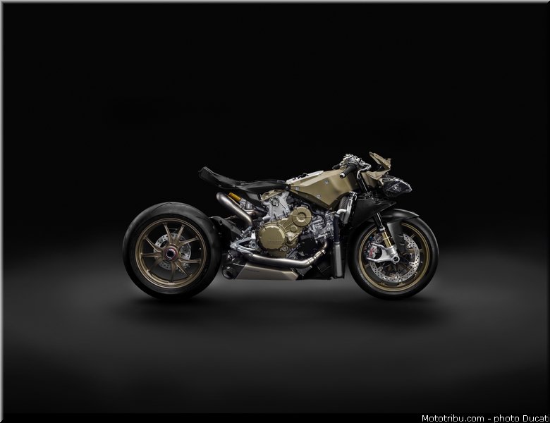 ducati_2014_1199_superleggera_015