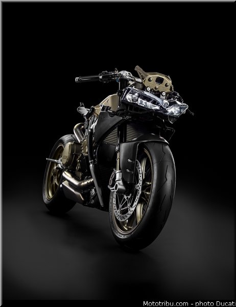 ducati_2014_1199_superleggera_017