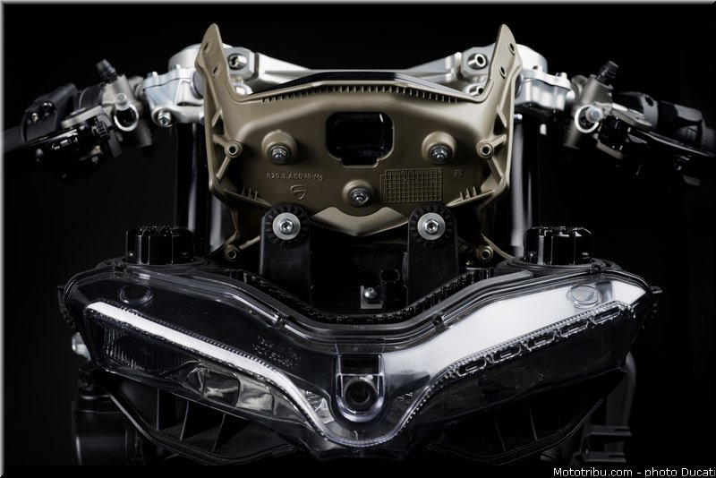 ducati_2014_1199_superleggera_018