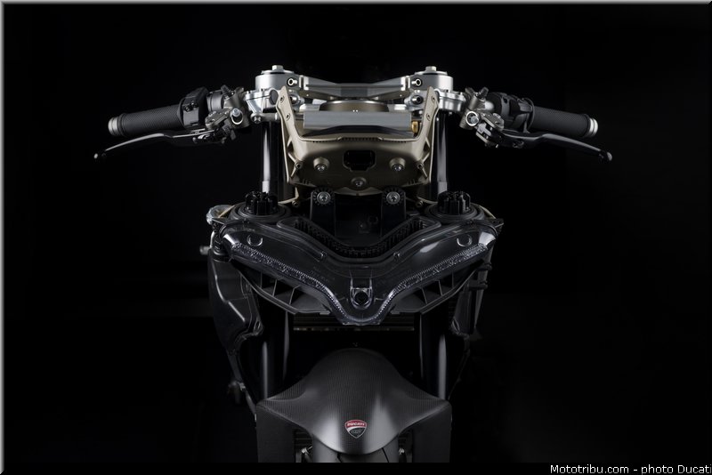ducati_2014_1199_superleggera_020