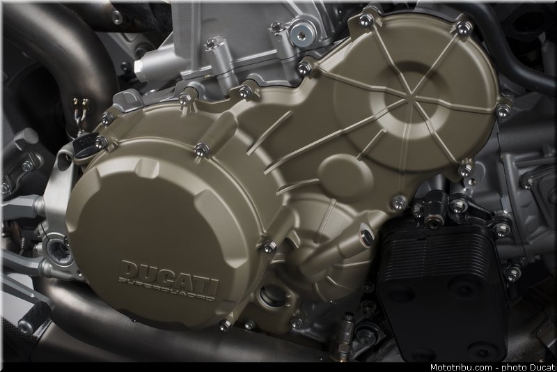 ducati_2014_1199_superleggera_021