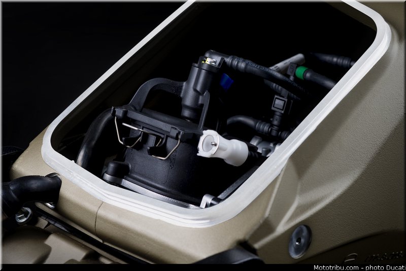 ducati_2014_1199_superleggera_026