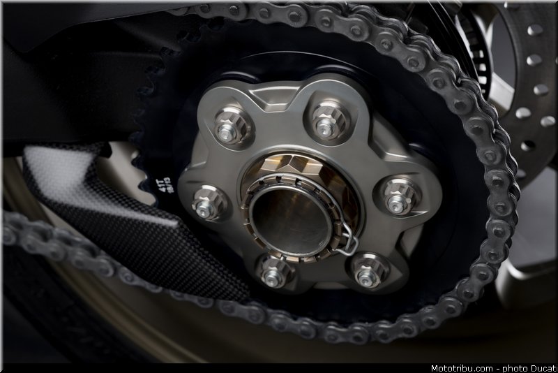 ducati_2014_1199_superleggera_028