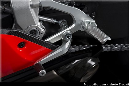 ducati_2014_1199_superleggera_011.jpg