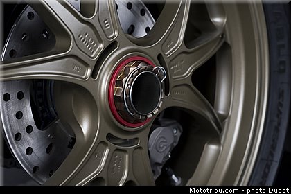 ducati_2014_1199_superleggera_024.jpg