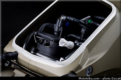 ducati_2014_1199_superleggera_026.jpg