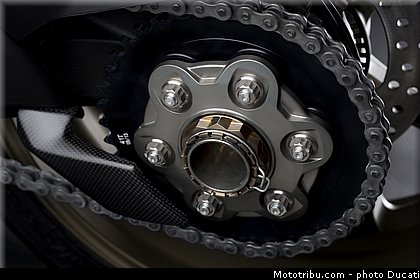 ducati_2014_1199_superleggera_028.jpg