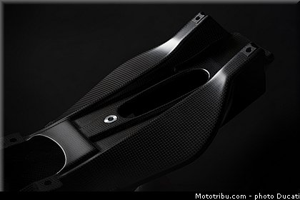 ducati_2014_1199_superleggera_029.jpg