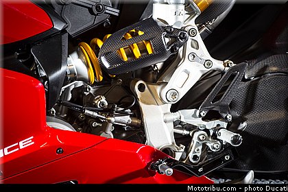 accessoire_010_ducati_panigale_1299_2015.jpg
