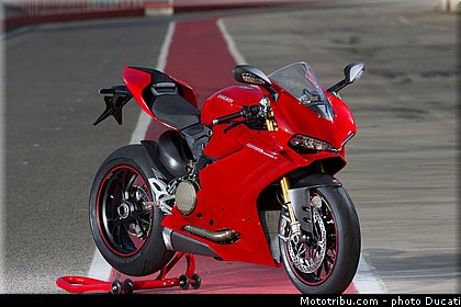 ducati_1299_panigale_s_2015_003.jpg
