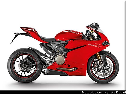 ducati_1299_panigale_s_2015_014.jpg