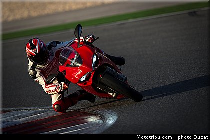 ducati_1299_panigale_s_2015_026.jpg