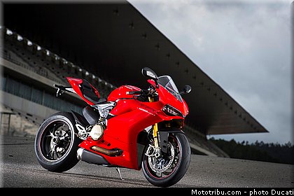 ducati_1299_panigale_s_2015_030.jpg