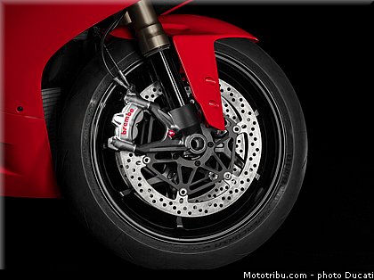 ducati_panigale_1299_001.jpg