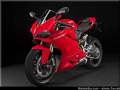 ducati_panigale_1299_006.jpg