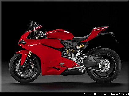 ducati_panigale_1299_007.jpg