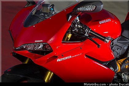 ducati_panigale_1299_016.jpg