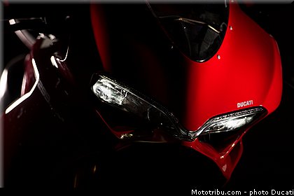 ducati_panigale_1299_017.jpg