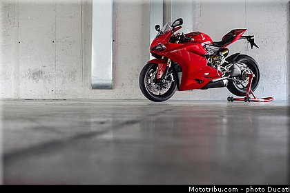 ducati_panigale_1299_020.jpg