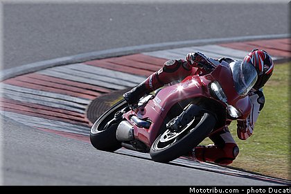kit_performance_002_ducati_panigale_1299_2015.jpg