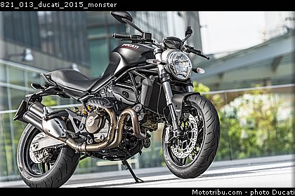 821_013_ducati_2015_monster.jpg