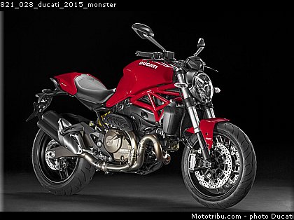 821_028_ducati_2015_monster.jpg
