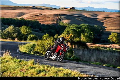 ducati_2015_multistrada_1200_0017.jpg