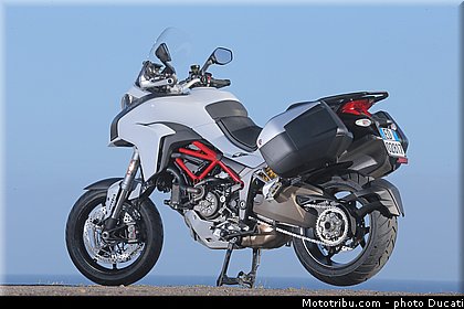 ducati_2015_multistrada_1200_0032.jpg