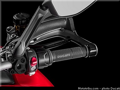 ducati_2015_multistrada_1200_0087.jpg